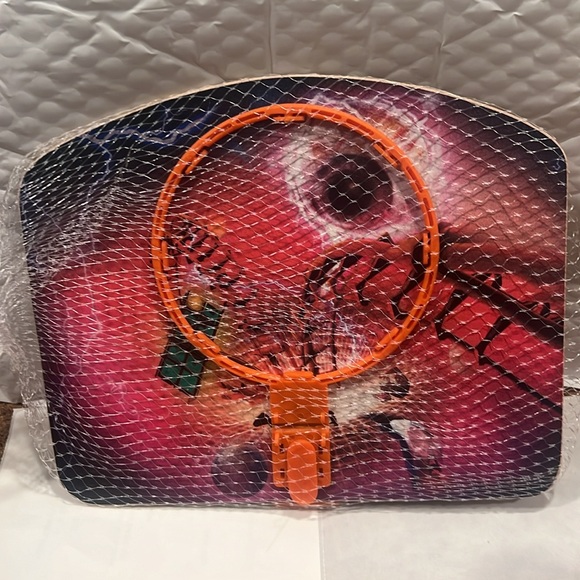 NEW Travis Scott Astroworld Mini Basketball Hoop & Ball Roller Coaster - Picture 5 of 5